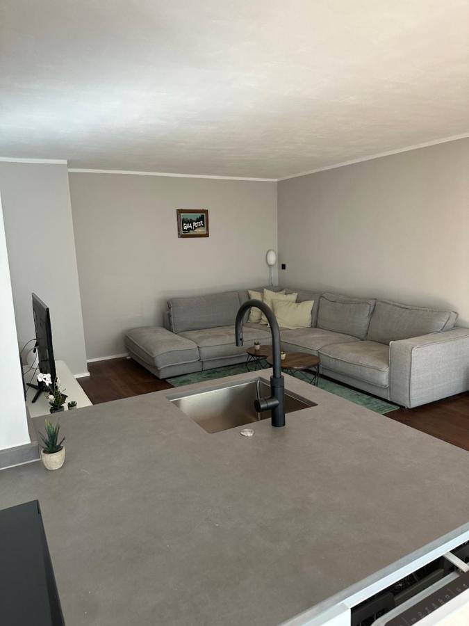 Apartment City Living *